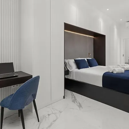 7 Luxury By Karat