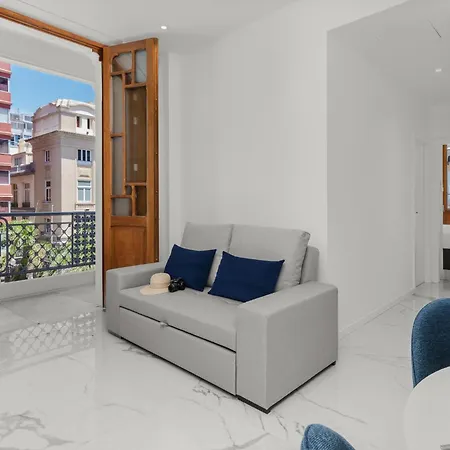 7 Luxury By Karat