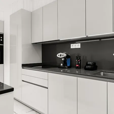 7 Luxury By Karat Apartment